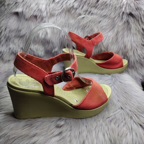 Crocs Hanalei Wedge Canvas Ankle Strap Sandals Womens Size 8 Red - Picture 2 of 10